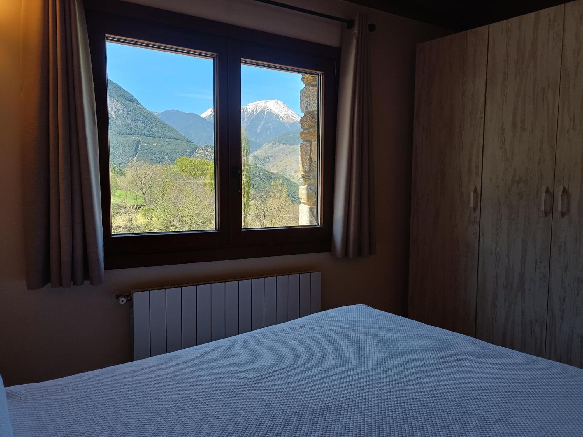 Rural Berros Apartment La Guingueta D'Aneu Ngoại thất bức ảnh