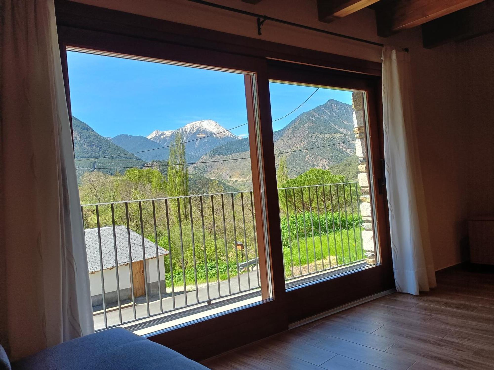 Rural Berros Apartment La Guingueta D'Aneu Ngoại thất bức ảnh